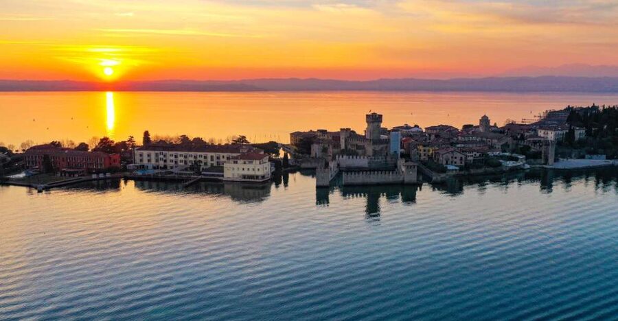 Lake Garda: Historic Castle Cruise with Wine Tasting - Sirmione Castle gives you the first postcard view