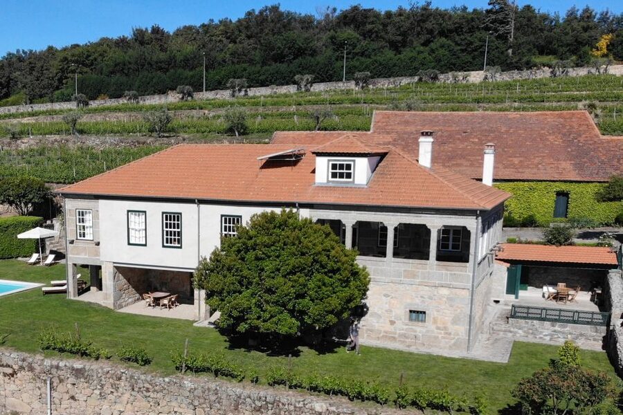 Lamego: Quinta da Portela de Baixo Winery Tour and Tasting - Who will enjoy this wine tour?