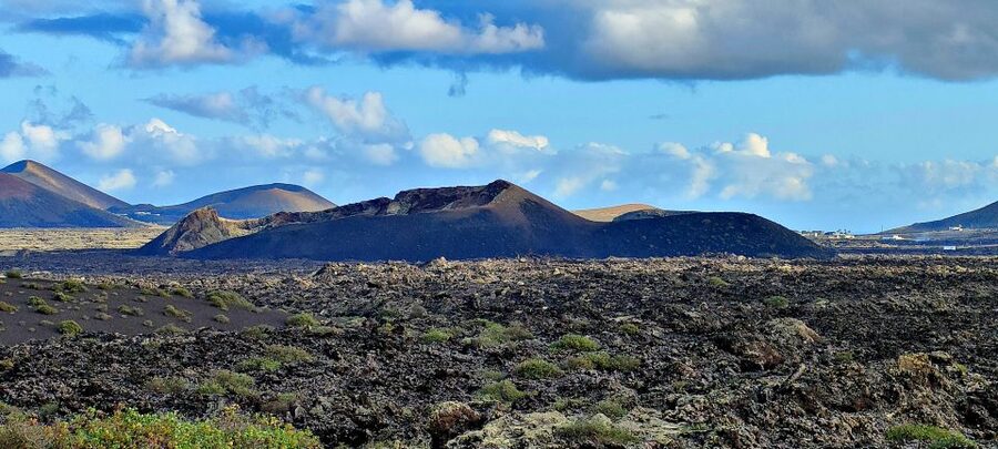 Lanzarote E-Bike Tour: Volcano Craters & Scenic Vineyards - What is included, and what the $146 price buys