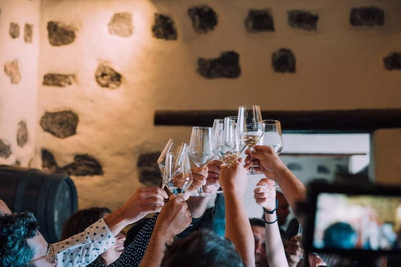 Lanzarote: Sunset vineyard tour with wine and chocolate tasting - Why the sunset setting makes this wine visit special