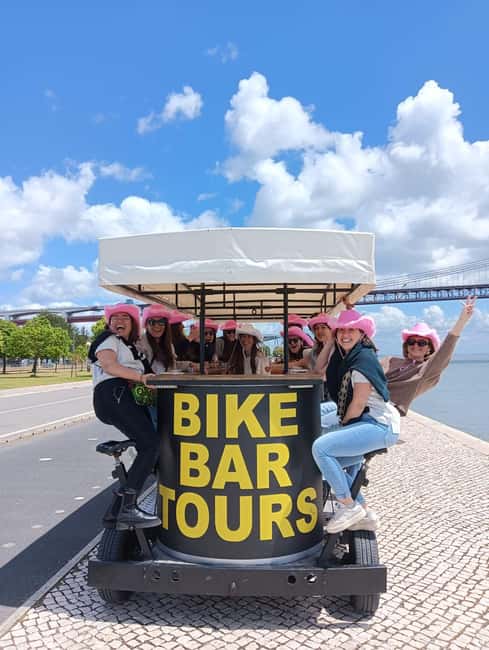 Lisbon: 1-Hour Beer Bike Tour with Draft Beer & Sangria Ride - The guides set the tone