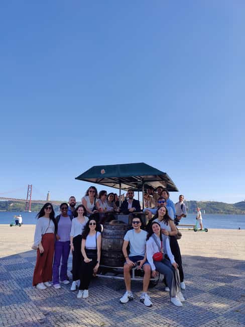 Lisbon: 1-Hour Beer Bike Tour with Draft Beer & Sangria Ride - Shared bike or private group?