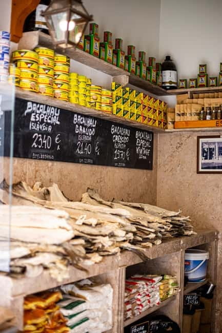 Lisbon: Food Tasting Tour by Tuk Tuk with 2 Stops - Graça viewpoints and the value of a local guide
