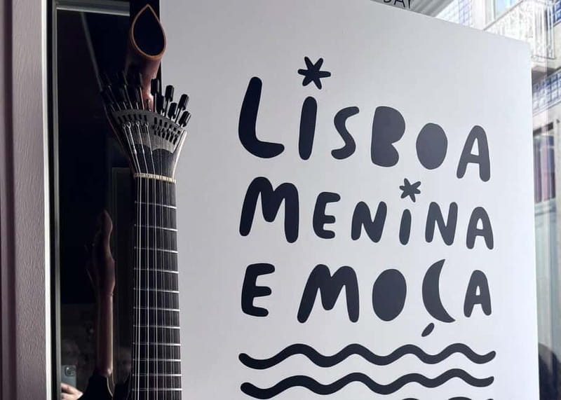 Lisbon: Live Fado Show in Historic Alfama with Port Wine - Entering the intimate Alfama venue