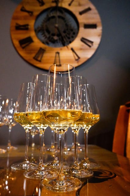 Lisbon: Premium Wine and Tapas Tasting Session - The food is closer to a generous tasting board than tapas