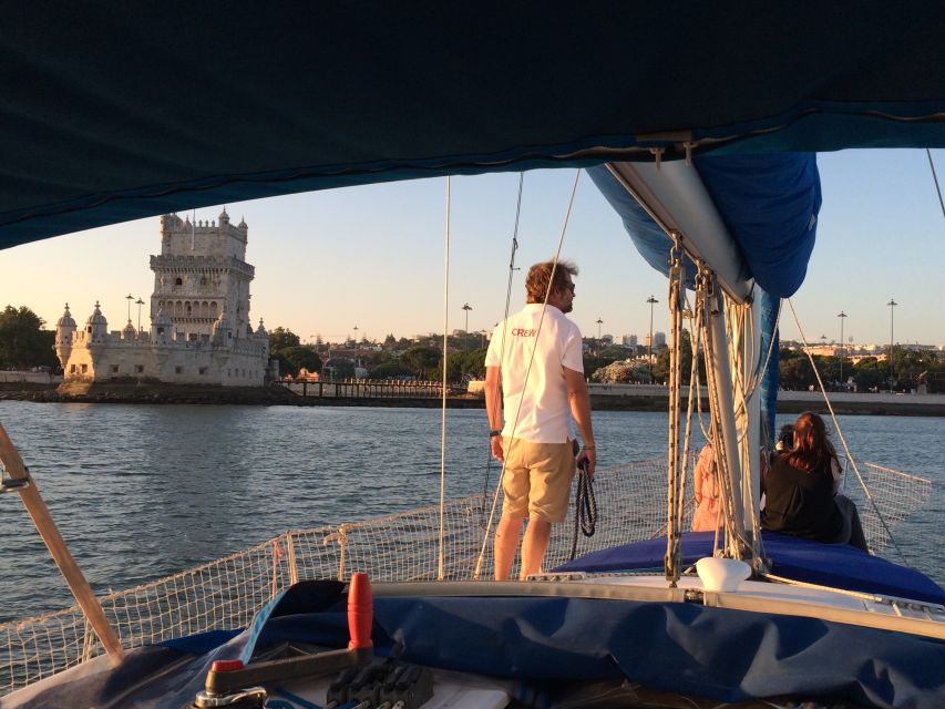Lisbon: Private Sunset Sailing Tour with Champagne - What the private format changes