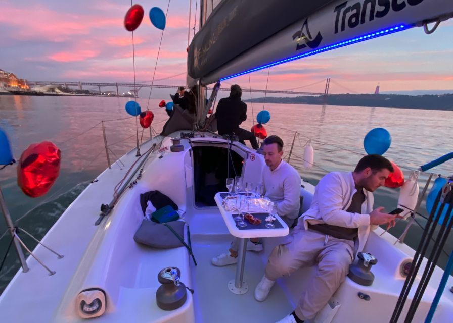 Lisbon: Sailboat Tour w/ Local Guide and Open Bar Green Wine - Quick reasons to book