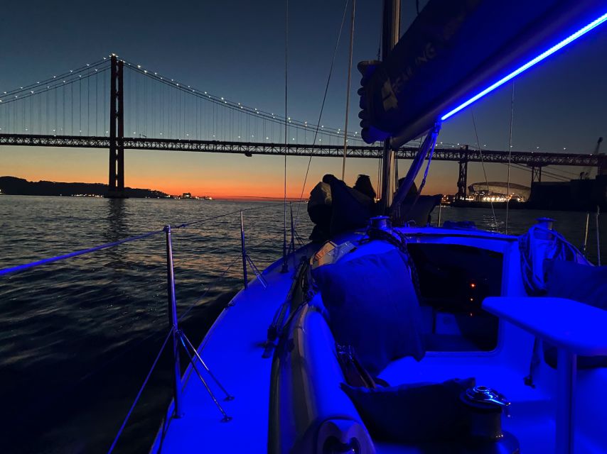 Lisbon: Sailboat Tour w/ Local Guide and Open Bar Green Wine - The west bank, Almada, and the changing light