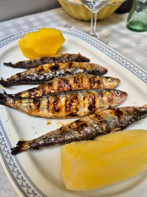 Lisbon Small-Group Food & Wine Tour Eat & Drink like a Local - Why this food tour works best in Baixa