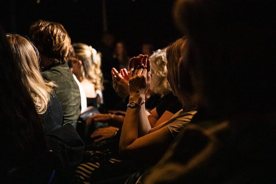 London: Live Comedy Show at Big Belly Bar and Comedy Club - What the audience response tells you