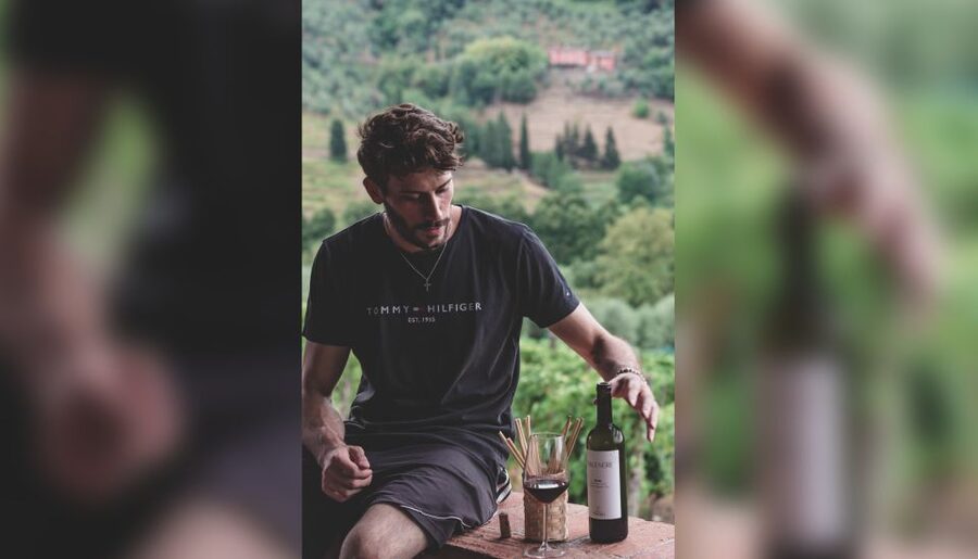 Lucca: Guided Winery Tour with Wine Tasting - A small winery outing in the hills above Lucca