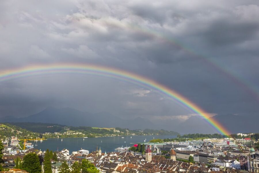 Lucerne: Walking and Boat Tour with Cheese & Wine Tasting - Musegg Wall for the best walking views