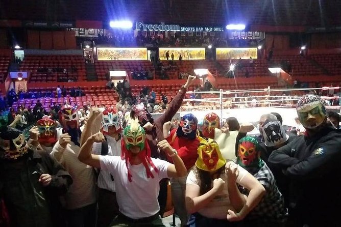 Lucha Libre Tour and Mezcal Tasting in Mexico City - Why the former-luchador guide makes a difference