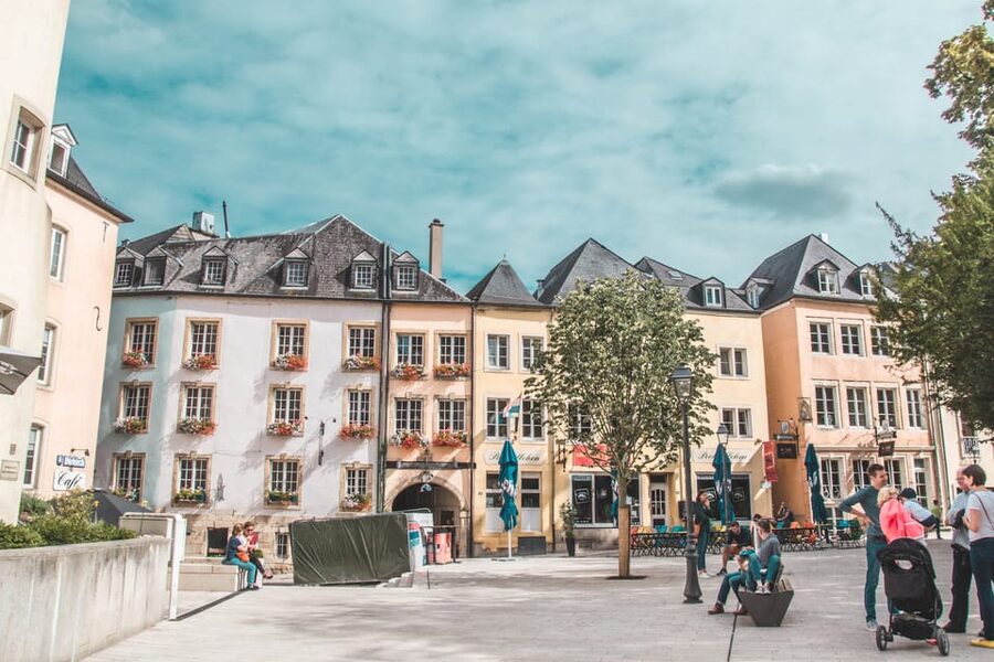 Luxembourg City: Walking Tour with Optional Wine Tastings - Place Guillaume II and Luxembourg’s grand civic center