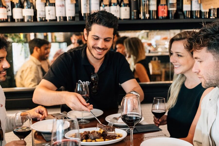 Madrid: Flamenco Show with Tapas and Wine Tour - From San Miguel to La Latina, Madrid on foot