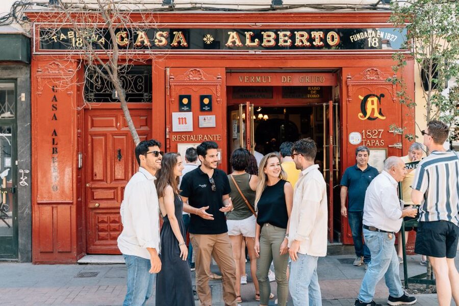 Madrid: Flamenco Show with Tapas and Wine Tour - Carrilleras and smashed potatoes at the final bar