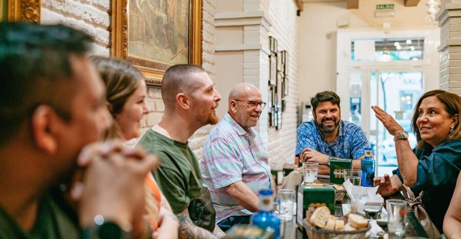 Madrid: Food & Wine Tour with 10 Tapas & 4 Drinks Included - Four house drinks make this more than a tasting walk