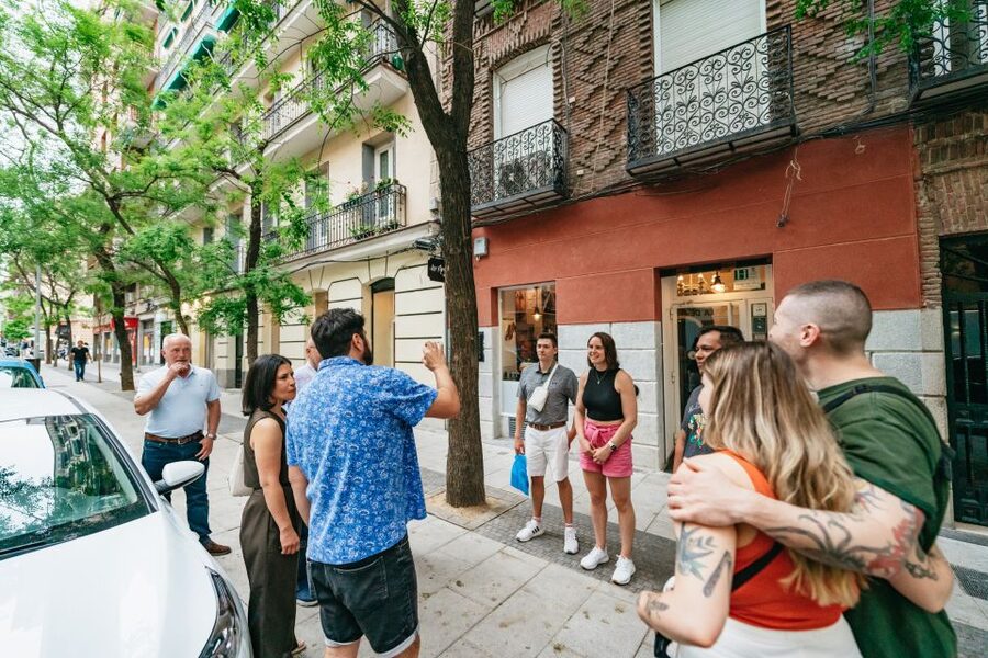 Madrid: Food & Wine Tour with 10 Tapas & 4 Drinks Included - Price and value at $82 per person