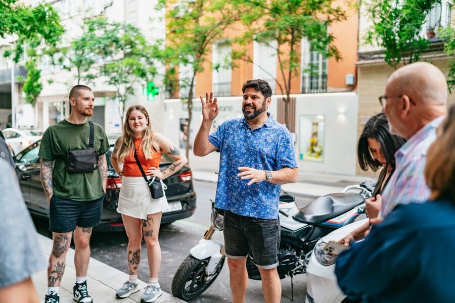 Madrid: Food & Wine Tour with 10 Tapas & 4 Drinks Included - Timing, meeting point, and walking needs