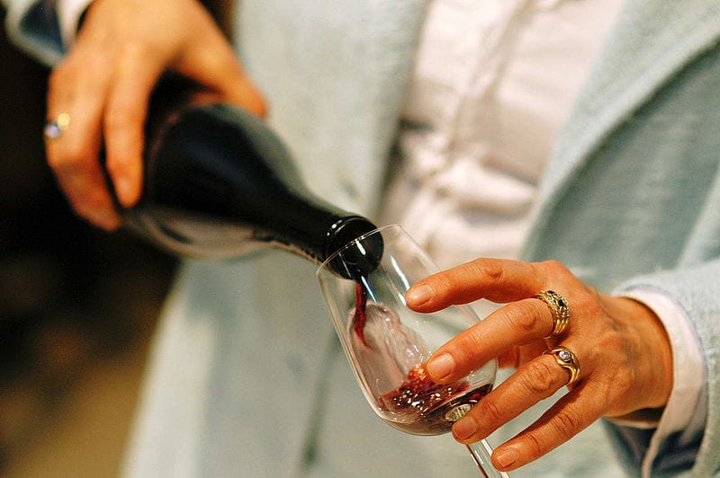 Madrid Region Wineries Guided Tour with Wine Tastings - Who should book this outing