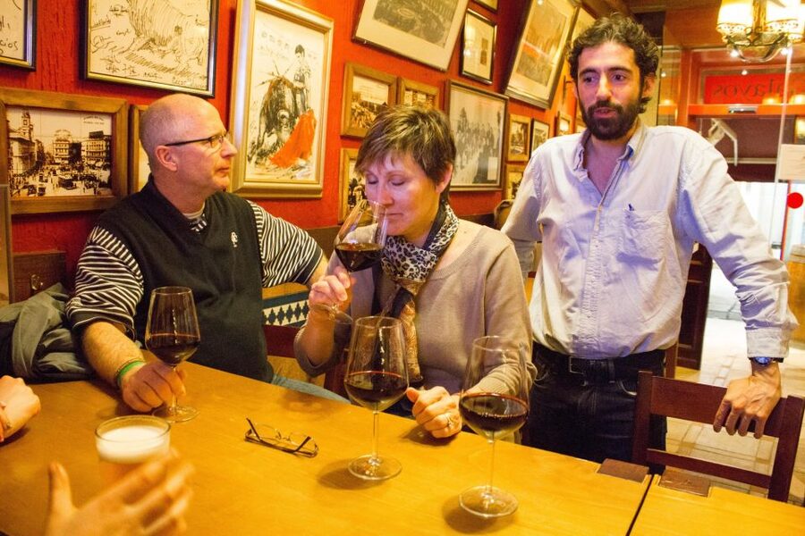 Madrid: Tapas & Wine Tasting Tour with Local Guide - Las Letras: Madrid’s bar-to-bar rhythm