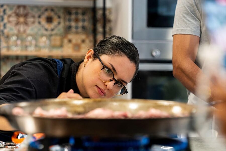 Málaga: Spanish Cooking Workshop with Paella and Sangria - Key points at a glance