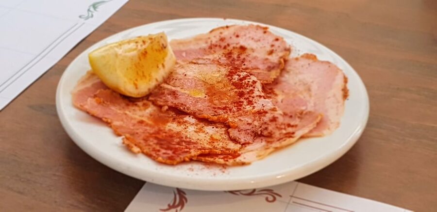 Malaga: Tapas Tasting Tour - The local stories behind the food