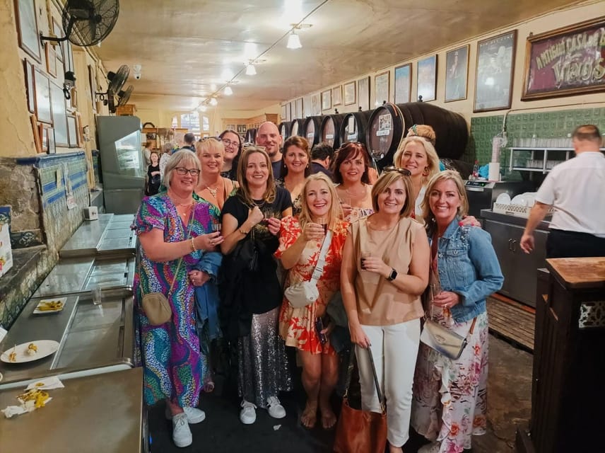 Málaga: Wine & Tapas Tour - The guides shape the whole evening