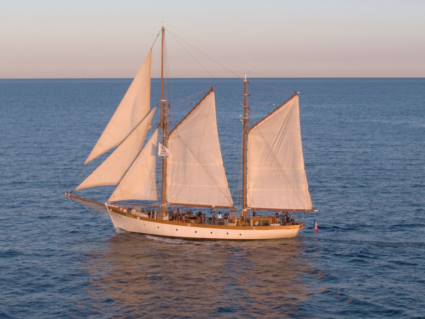 Marseille: Frioul Islands Sunset Cruise with Cocktail Dinner - Key points to know before booking