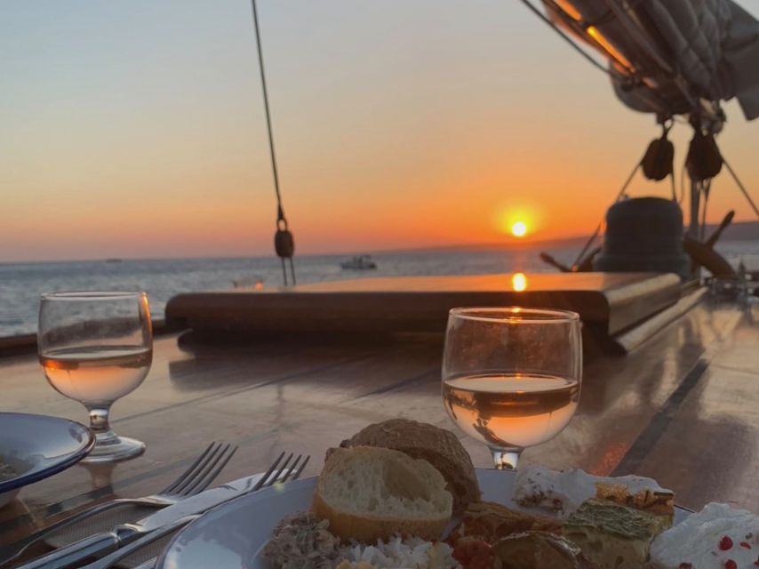 Marseille: Frioul Islands Sunset Cruise with Cocktail Dinner - A buffet dinner built for a warm evening