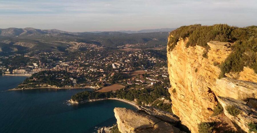 Marseille: Highlights & Wine Tasting Day Tour - Notre-Dame de la Garde and Marseille from Above