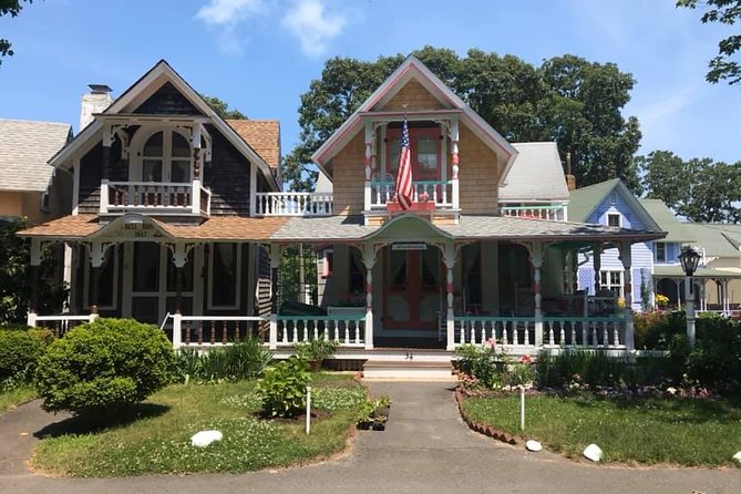 Martha's Vineyard Day Trip with Optional Island Tour from Boston - Cape Cod, Plymouth, and the road to Woods Hole