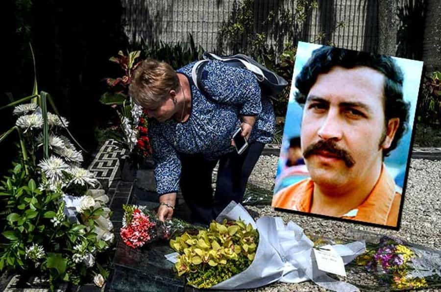 Medellín: Pablo Escobar Tour with beer included - The Pablo Escobar neighborhood and mural