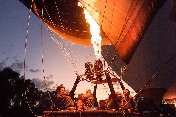 Melbourne sunrise balloon flight & champagne breakfast - The Quiet Magic of a Sunrise Flight