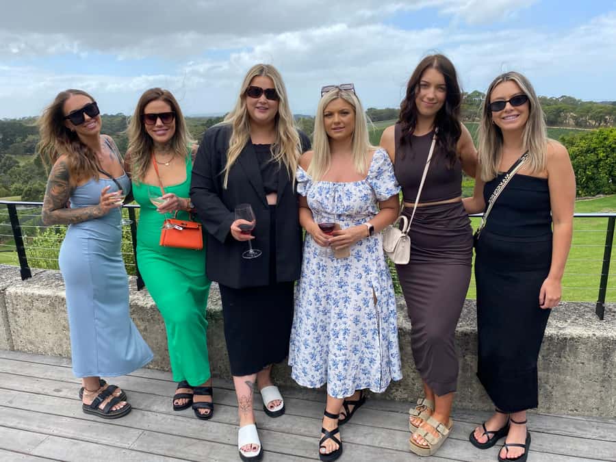 Melbourne: Yarra Valley Food, Wine, Chocolate & Gin Tour - From Federation Square to Yarra Farm Fresh