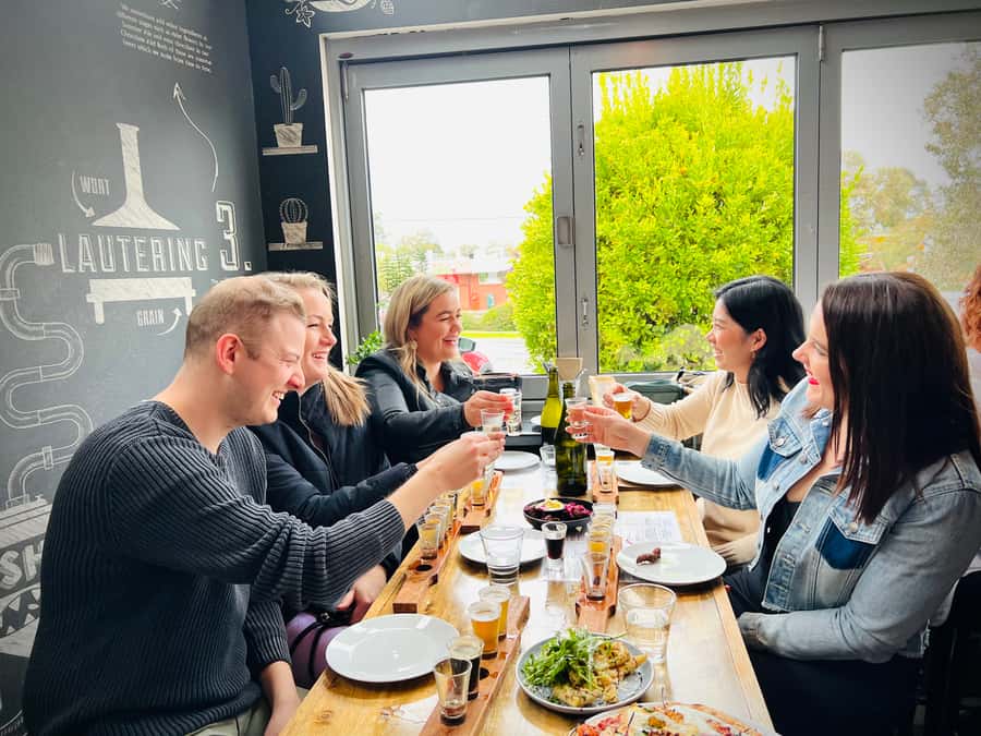 Melbourne: Yarra Valley Wine Tour + Lunch & Gin/Beer Option - Key points at a glance