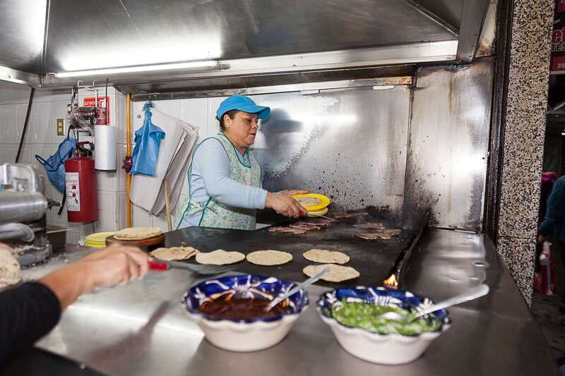 Mexico City: Tacos & Mezcal Night Food Tour - Suadero, the taco built for a late night