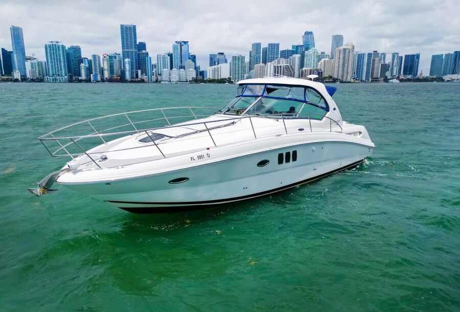 Miami: Private Yacht Cruise with Champagne - Getting to DKR Marine and choosing your boat