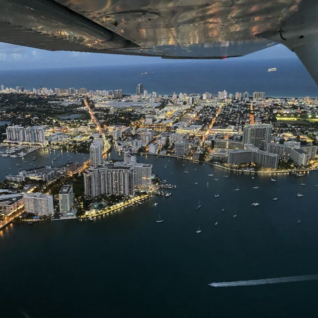 Miami: Romantic 1-Hour Private Flight Tour with Champagne - Key points at a glance