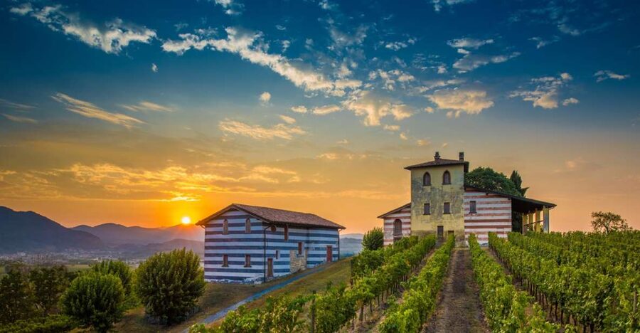 Milan: Franciacorta Winery and Bergamo Day Trip with Lunch - Should you book the Franciacorta and Bergamo day trip?