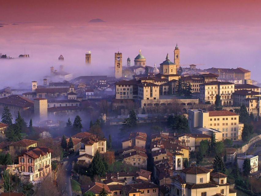 Milan: Franciacorta Winery and Bergamo Day Trip with Lunch - What the minivan ride adds to the day