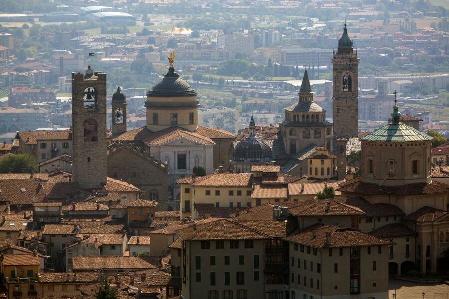 Milan: Franciacorta Winery and Bergamo Day Trip with Lunch - The schedule, stop by stop