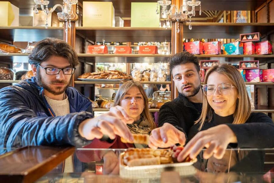 Milan’s Full-Meal Gourmet Food Tour - More Than Tastings - The Duomo stop and Milanese saffron risotto