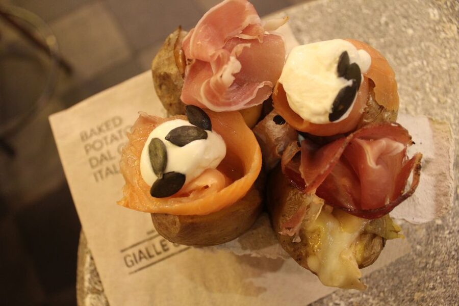 Milan’s Full-Meal Gourmet Food Tour - More Than Tastings - The guides make the difference