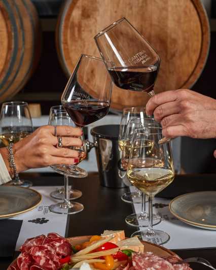 Milan Urban Winery: Taste & Tour at Cantina Urbana - A compact tour among barrels and tanks
