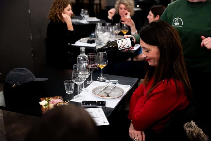 Milan Urban Winery: Taste & Tour at Cantina Urbana - The guides make the difference