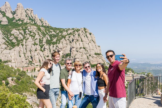 Montserrat Full Day Tour with Farmhouse Lunch and Winery Visit - A farmhouse lunch in the Bages wine region