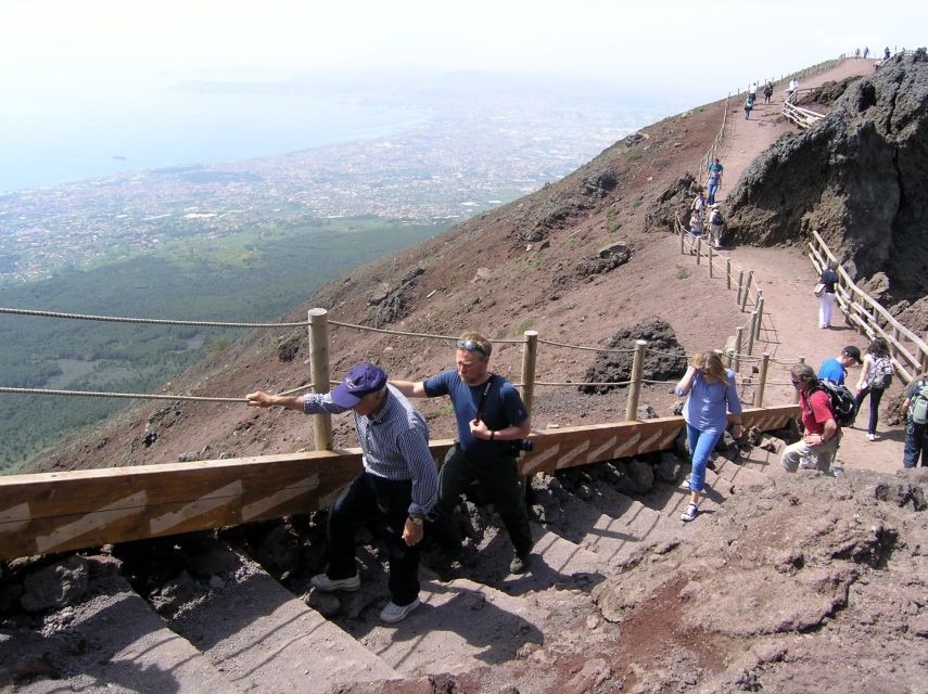 Mount Vesuvius 4-Hour Volcano Tour with Wine Tasting - What the four-hour schedule really means
