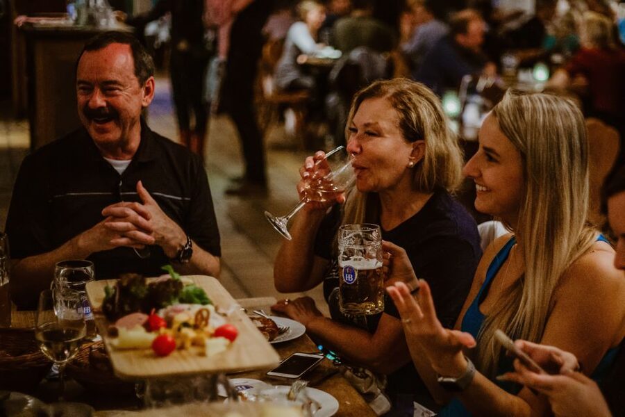 Munich: Beer and Food Tour with Dinner & Oktoberfest Museum - Key points at a glance