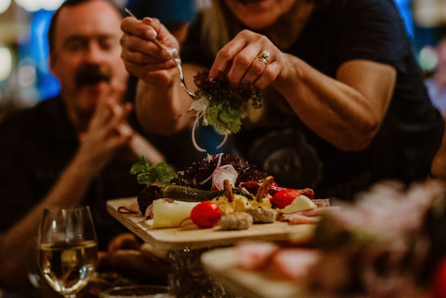 Munich: Beer and Food Tour with Dinner & Oktoberfest Museum - Munich beer culture in one evening